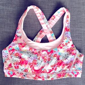 Lululemon Run Stuff Your Bra Sz 6